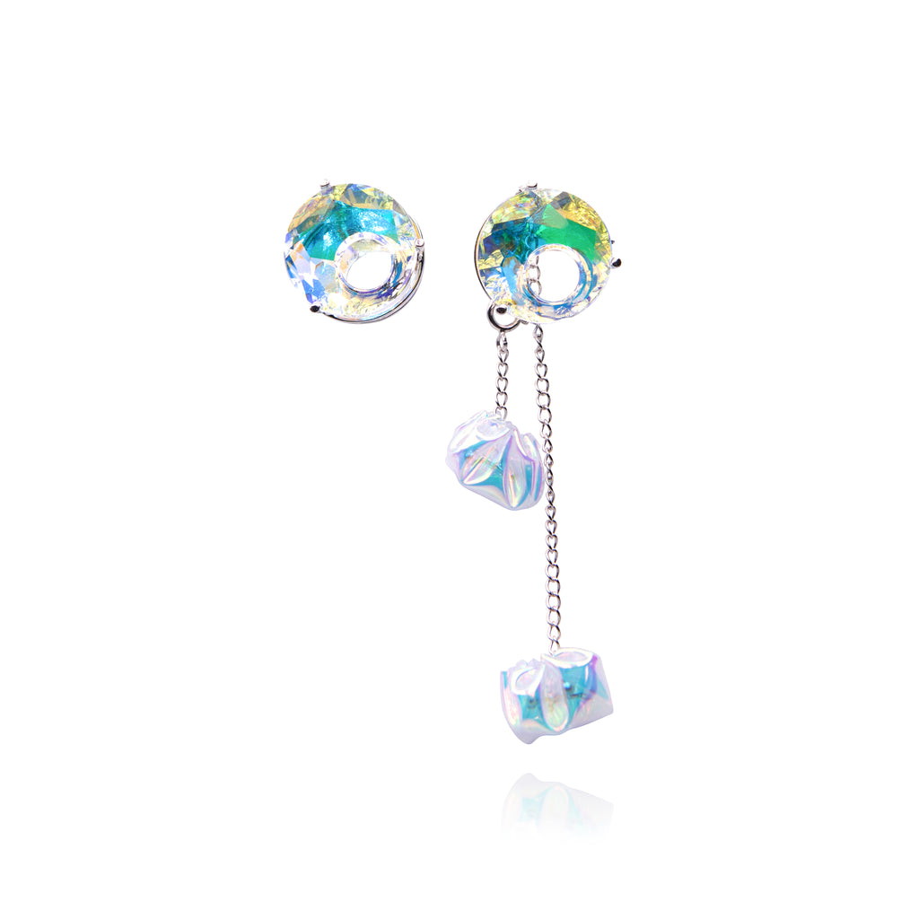 Asymmetrical crystal earrings for aquarium enthusiasts