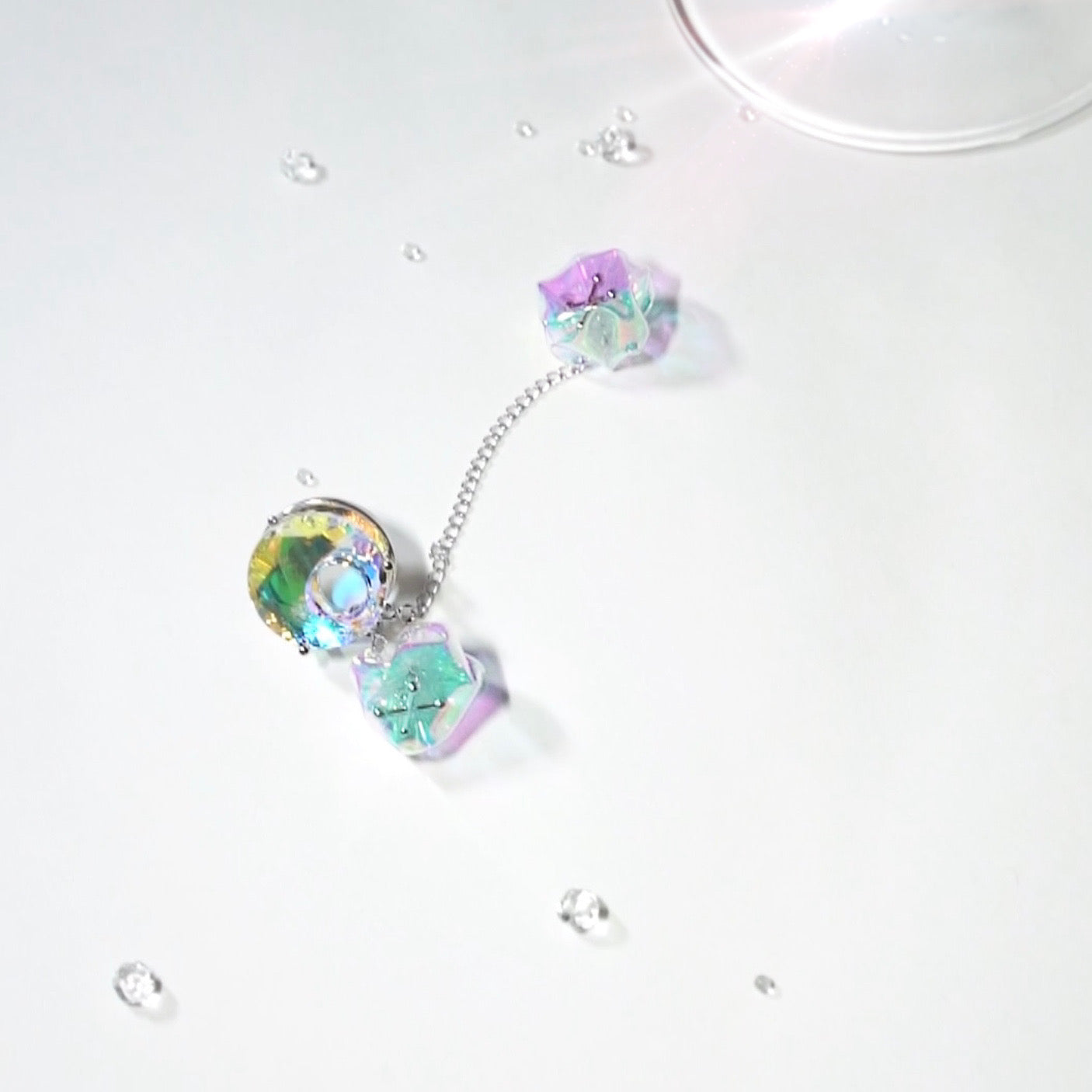 Asymmetrical crystal earrings for aquarium enthusiasts