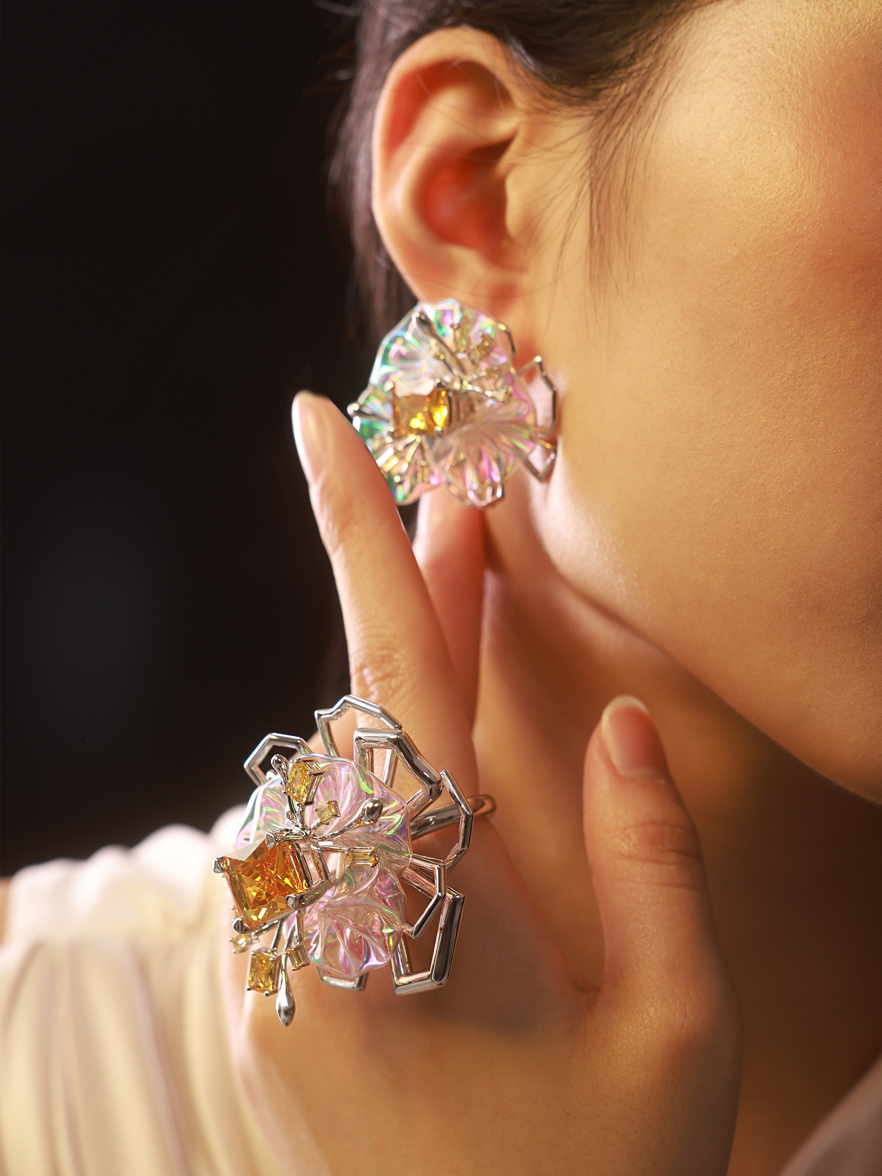 Morning flower shaped earrings