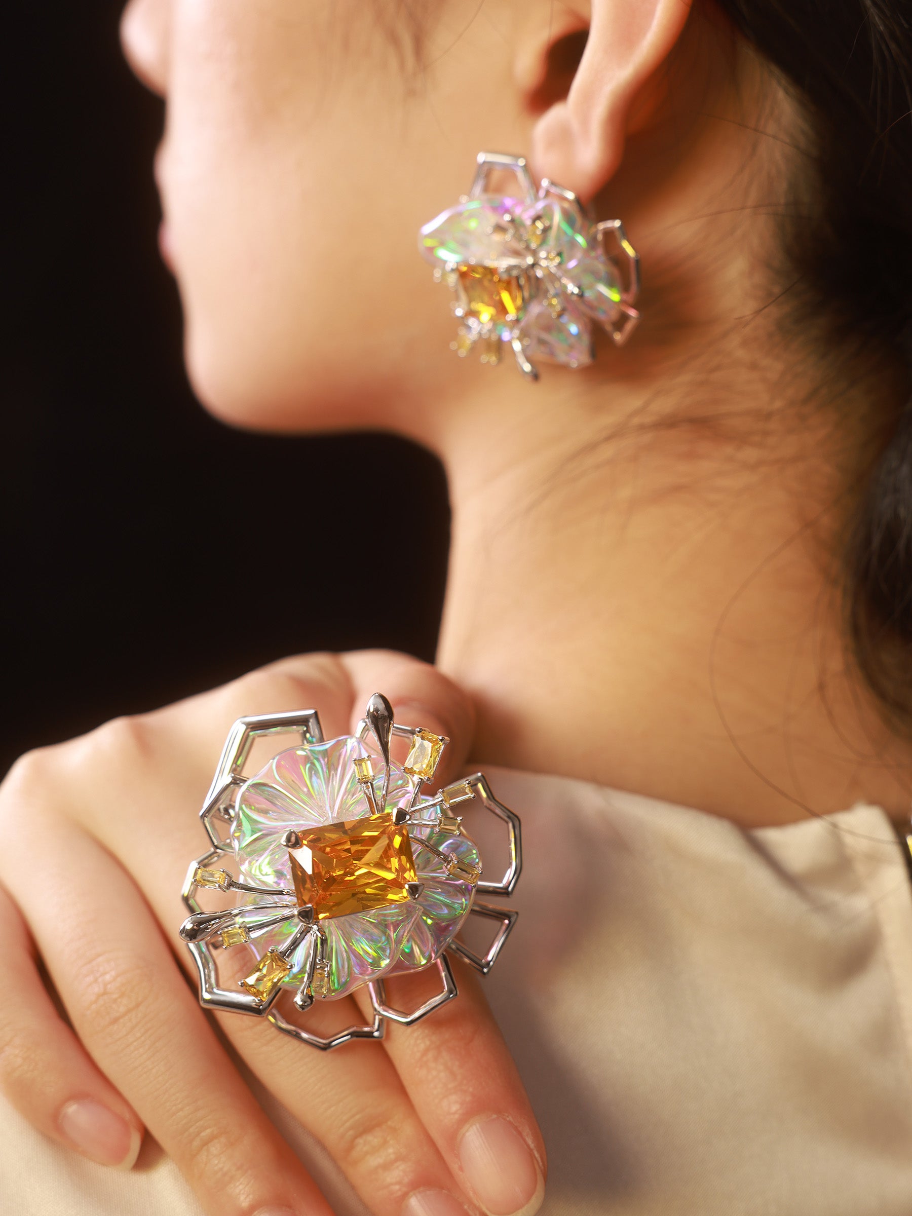 Morning flower shaped earrings