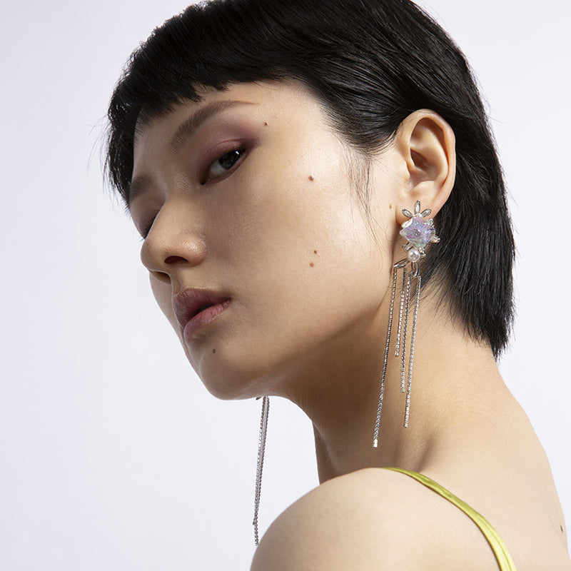 Daisy-shaped floral fringe earrings