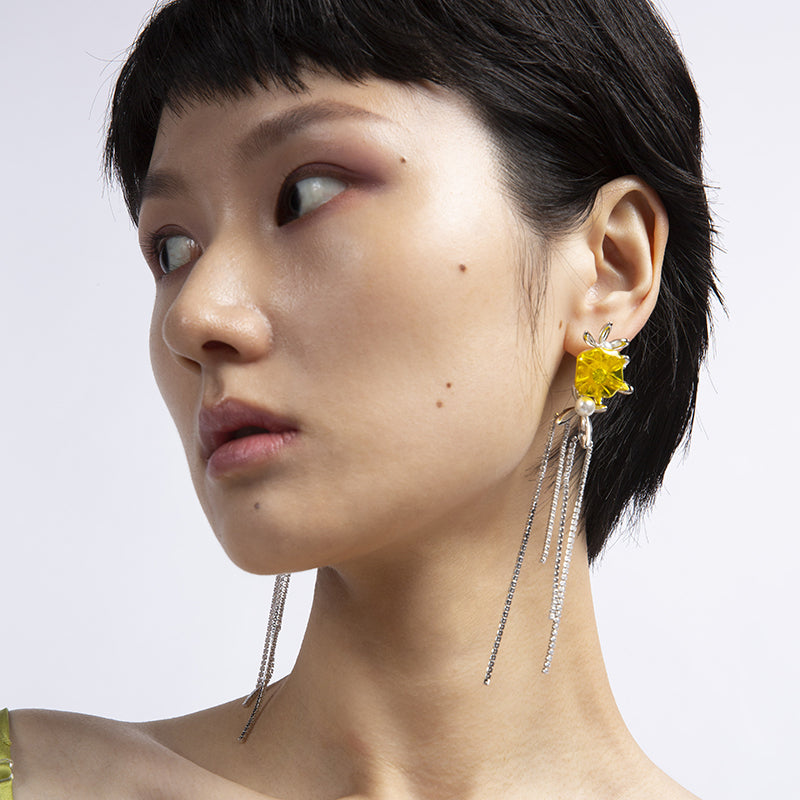 Daisy-shaped floral fringe earrings